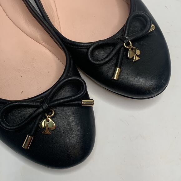 KATE SPADE NEW YORK Willa Leather Ballet Flats Shoes Bow Charm S-118 Sz 8.5 - Picture 2 of 9